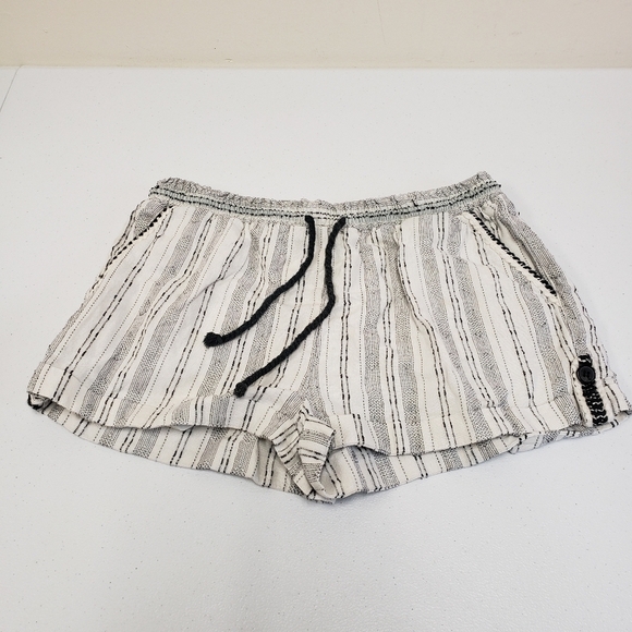 Ethereal by Paper Crane Womens Shorts Size Medium - Picture 7 of 7